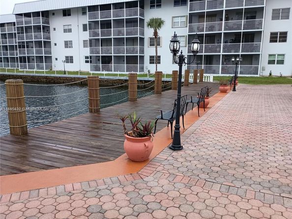 3551 NE 169 st 310, North Miami Beach FL 33160