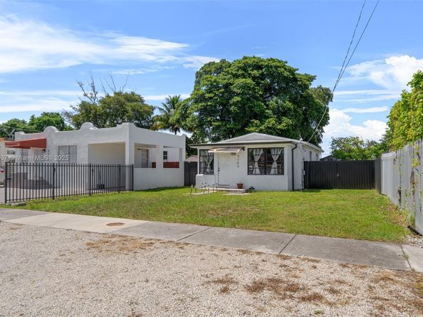 3143 NW 59th St, Miami FL 33142