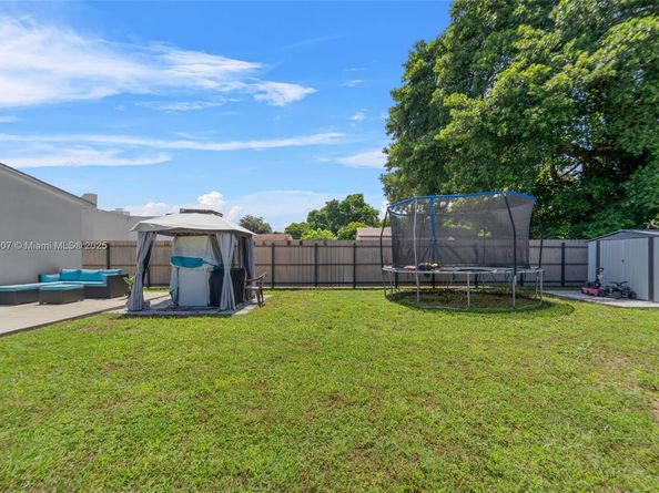 3143 NW 59th St, Miami FL 33142