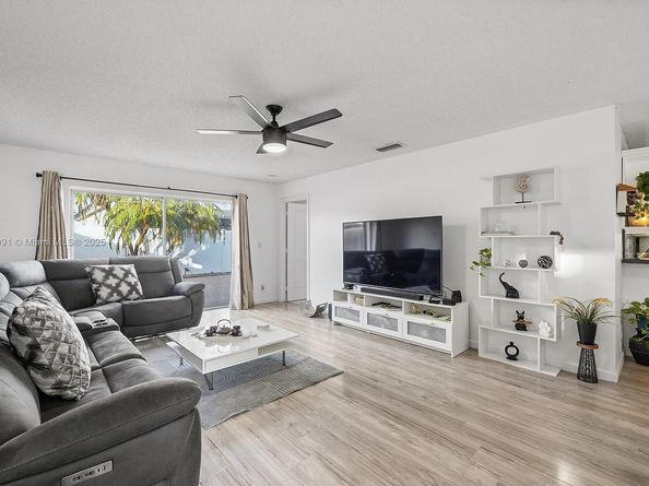 17753 SW 24th Ct, Miramar FL 33029