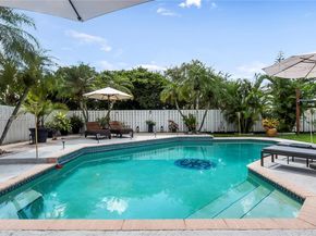 13310 NW 11th Ln, Sunrise FL 33323