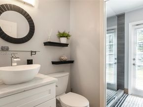 13310 NW 11th Ln, Sunrise FL 33323