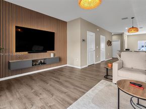 2819 NW 181st St, Miami Gardens FL 33056