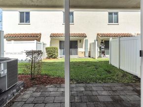 2819 NW 181st St, Miami Gardens FL 33056