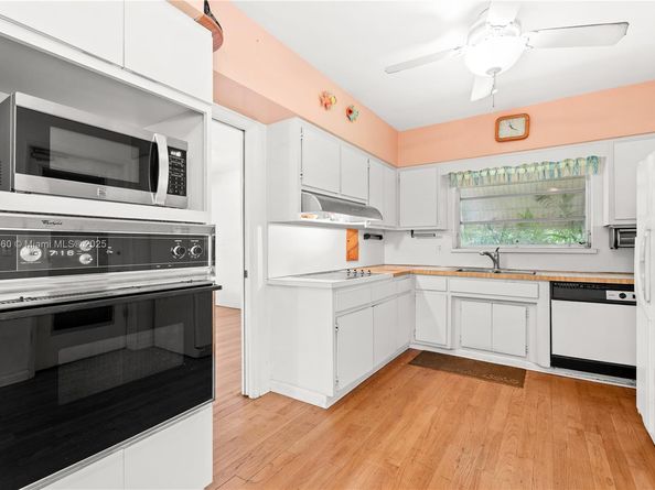 12488 N Bayshore Dr, North Miami FL 33181