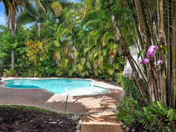 17931 Lake Azure Way, Boca Raton FL 33496