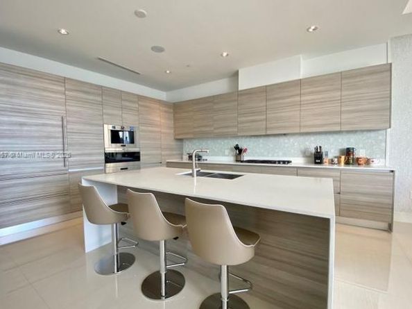 3300 NE 188th St LPH11, Aventura FL 33180