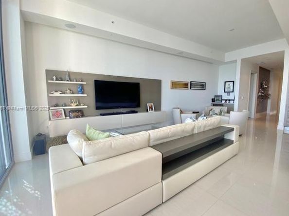 3300 NE 188th St LPH11, Aventura FL 33180