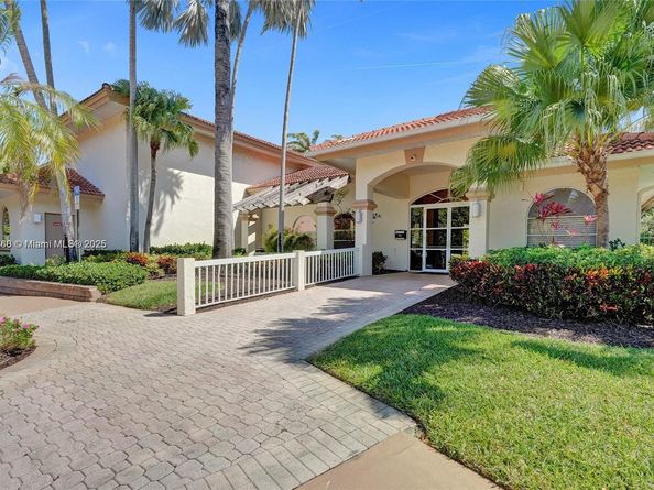 22102 Glenmoor Dr 102, West Palm Beach FL 33409