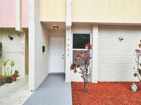 7911 SW 9th St, North Lauderdale FL 33068