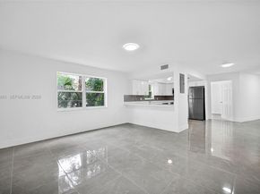 7911 SW 9th St, North Lauderdale FL 33068