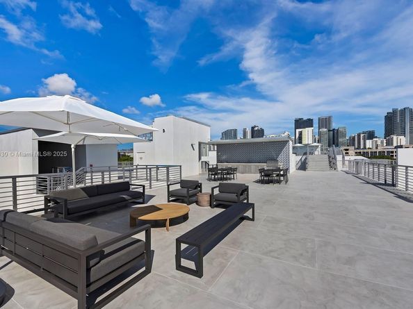 545 SW 11th St 105, Miami FL 33129