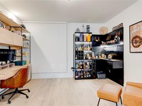 545 SW 11th St 105, Miami FL 33129