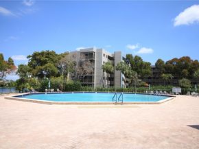 1100 Colony Point Cir 208, Pembroke Pines FL 33026