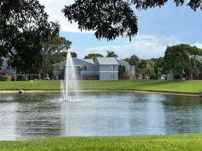 22 Crossings Cir E, Boynton Beach FL 33435