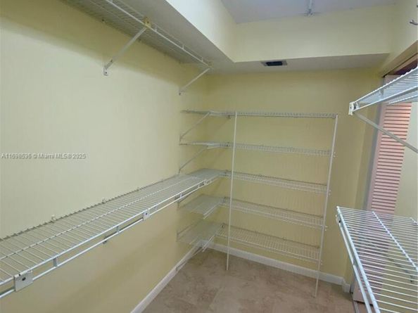901 SW 128th Ter 103A, Pembroke Pines FL 33027