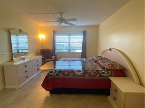901 SW 128th Ter 103A, Pembroke Pines FL 33027