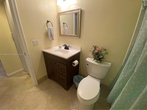 901 SW 128th Ter 103A, Pembroke Pines FL 33027