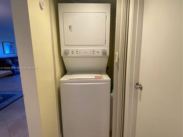 901 SW 128th Ter 103A, Pembroke Pines FL 33027
