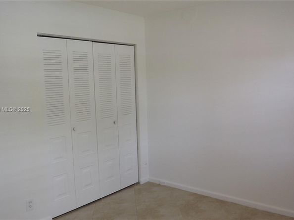 901 SW 128th Ter 103A, Pembroke Pines FL 33027