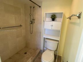 901 SW 128th Ter 103A, Pembroke Pines FL 33027