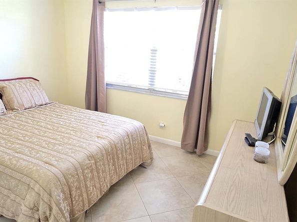 901 SW 128th Ter 103A, Pembroke Pines FL 33027