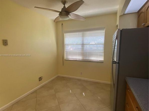 901 SW 128th Ter 103A, Pembroke Pines FL 33027