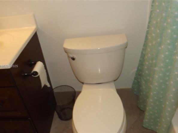 901 SW 128th Ter 103A, Pembroke Pines FL 33027