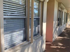 901 SW 128th Ter 103A, Pembroke Pines FL 33027