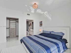 888 Biscayne Blvd 2404, Miami FL 33132