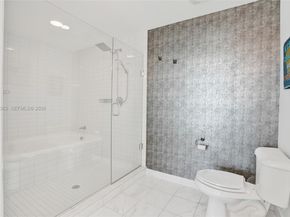 888 Biscayne Blvd 2404, Miami FL 33132