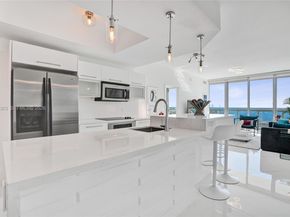 888 Biscayne Blvd 2404, Miami FL 33132