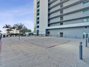 888 Biscayne Blvd 2404, Miami FL 33132