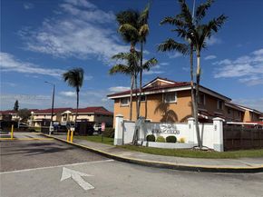 8262 NW 5th Ln 396, Miami FL 33126