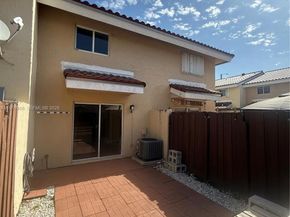 8262 NW 5th Ln 396, Miami FL 33126