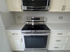 8262 NW 5th Ln 396, Miami FL 33126