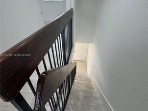 8262 NW 5th Ln 396, Miami FL 33126