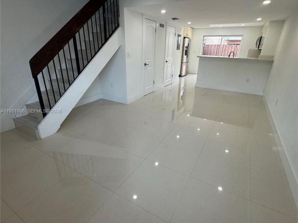 8262 NW 5th Ln 396, Miami FL 33126