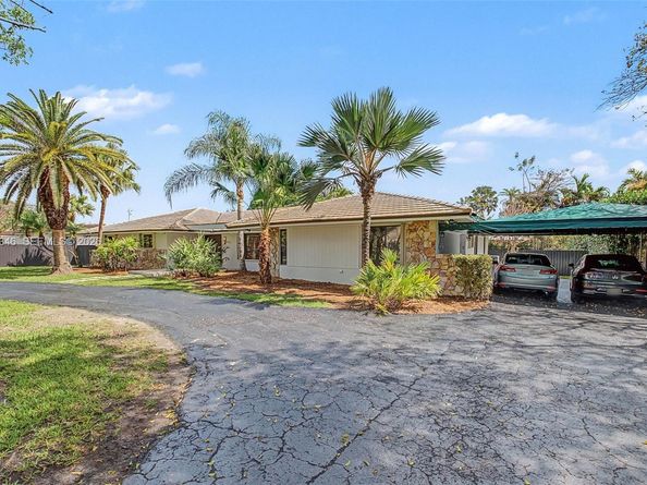 13621 SW 103rd Ave, Miami FL 33176