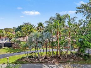 13621 SW 103rd Ave, Miami FL 33176