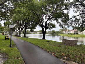 901 Colony Point Cir 107, Pembroke Pines FL 33026