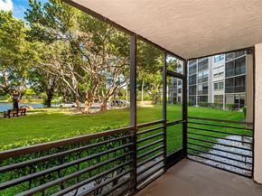 901 Colony Point Cir 107, Pembroke Pines FL 33026