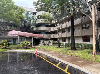 901 Colony Point Cir