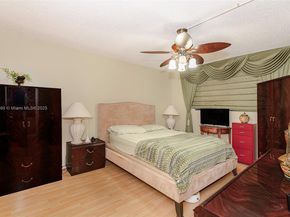 901 Colony Point Cir 107, Pembroke Pines FL 33026