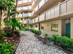 901 Colony Point Cir 107, Pembroke Pines FL 33026