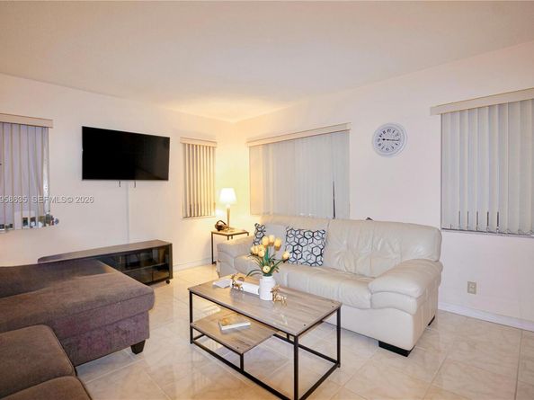 721 Atlantic Shores Blvd 212, Hallandale Beach FL 33009