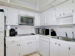 721 Atlantic Shores Blvd 212, Hallandale Beach FL 33009