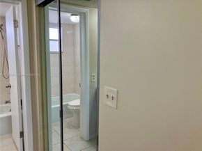 4270 NW 40th St 103, Lauderdale Lakes FL 33319