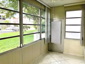 4270 NW 40th St 103, Lauderdale Lakes FL 33319