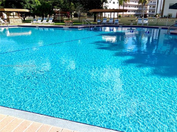 4270 NW 40th St 103, Lauderdale Lakes FL 33319